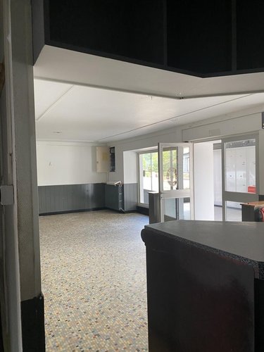 Fonds et murs commerciaux a vendre Aizenay 85190 Vendée 160 m2  125600 euros