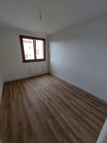 Location appartement Reims 51100 Marne 51 m2  680 euros