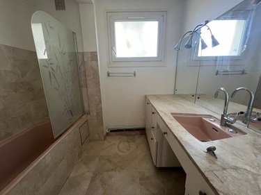 Appartement a vendre Saint-Nazaire 30200 Gard 85 m2  173250 euros
