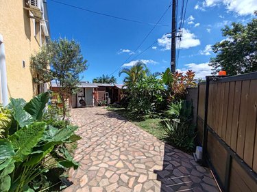 Divers a vendre Le Tampon 97430 Réunion 212 m2  417500 euros