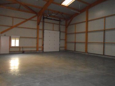 Location fonds et murs commerciaux Mouen 14790 Calvados 150 m2  985 euros