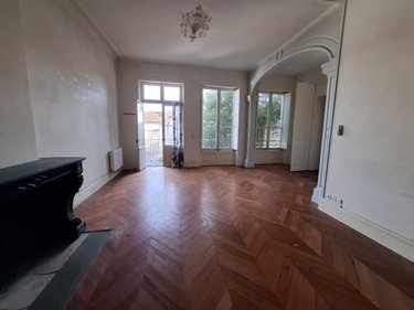 Immeuble a vendre Saintes 17100 Charente-Maritime 332 m2  462000 euros