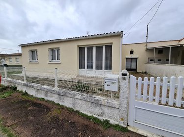 Maison a vendre Saintes 17100 Charente-Maritime 65 m2 4 pièces 167872 euros