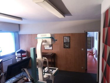 Fonds et murs commerciaux a vendre Laval 53000 Mayenne 85 m2  124950 euros