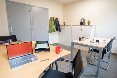 Fonds et murs commerciaux a vendre Auxerre 89000 Yonne 865 m2  549997 euros