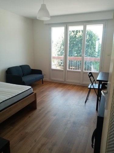 Location appartement Château-Gontier-sur-Mayenne 53200 Mayenne 30 m2 1 pièce 470 euros