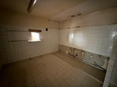 Fonds et murs commerciaux a vendre Orbec 14290 Calvados 175 m2  73800 euros