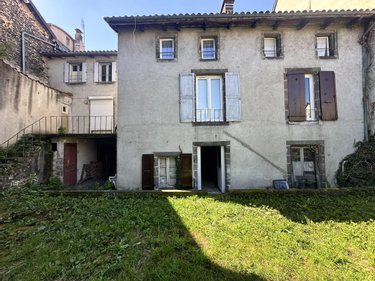 Immeuble a vendre Saint-Flour 15100 Cantal 300 m2  189700 euros