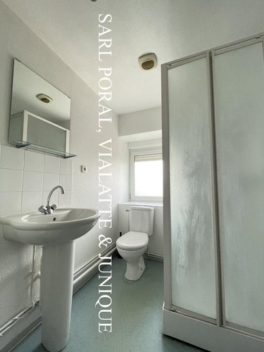 Location appartement Pont-d'Ain 01160 Ain 23 m2 1 pièce 440 euros