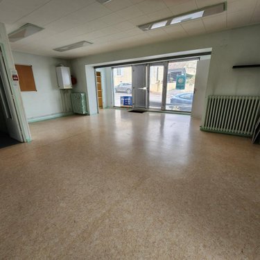 Fonds et murs commerciaux a vendre La-Ferté-Bernard 72400 Sarthe 232 m2  136500 euros