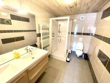 Fonds et murs commerciaux a vendre Lajo 48120 Lozère 342 m2  850000 euros