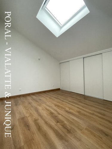 Location appartement Ambérieu-en-Bugey 01500 Ain 59 m2 3 pièces 930 euros