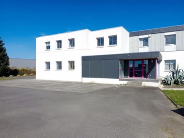 Fonds et murs commerciaux a vendre Plougoumelen 56400 Morbihan 471 m2  749232 euros
