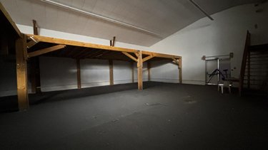 Fonds et murs commerciaux a vendre Angers 49000 Maine-et-Loire 475 m2  556400 euros