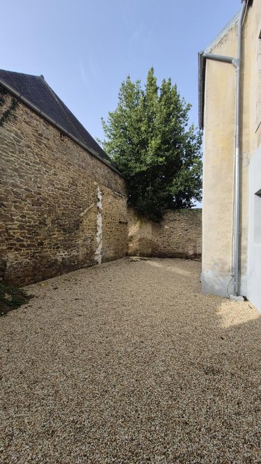 Location maison Landivisiau 29400 Finistère 155 m2 7 pièces 1225 euros