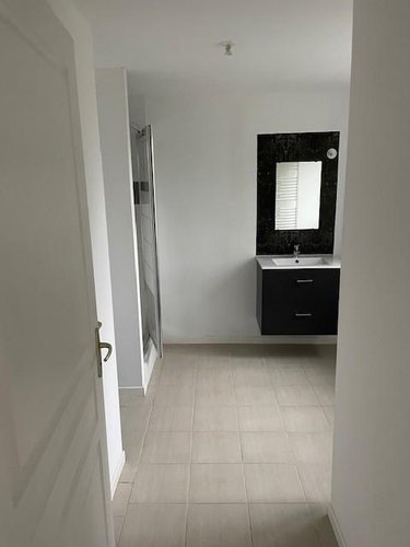 Location maison Doingt 80200 Somme 55 m2 3 pièces 550 euros