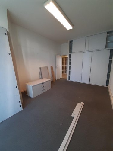 Location fonds et murs commerciaux Divonne-les-Bains 01220 Ain 140 m2  3360 euros
