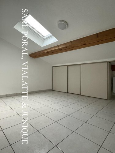 Location appartement Ambérieu-en-Bugey 01500 Ain 28 m2 2 pièces 490 euros