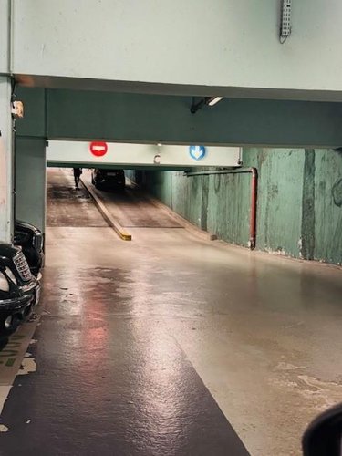 Garage et parking a vendre Paris 16e arrondissement 75016 Paris 10 m2  32500 euros