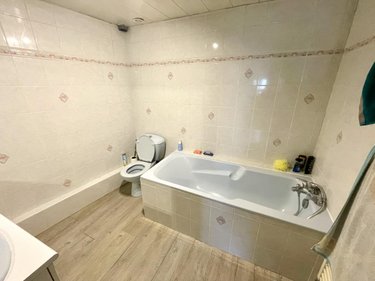 Fonds et murs commerciaux a vendre Lajo 48120 Lozère 342 m2  850000 euros