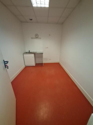 Fonds et murs commerciaux a vendre Vendôme 41100 Loir-et-Cher 602 m2  250000 euros