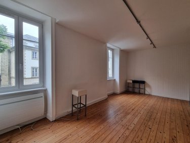 Fonds et murs commerciaux a vendre Quimper 29000 Finistère 69 m2  221370 euros
