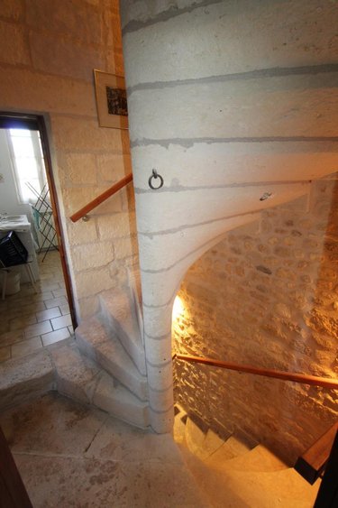 Maison a vendre Saintes 17100 Charente-Maritime 199 m2 5 pièces 262300 euros
