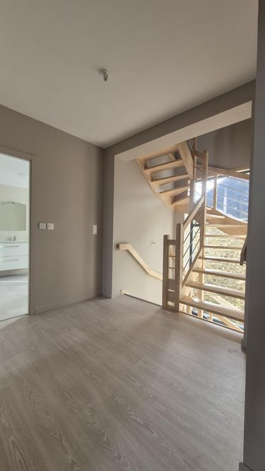 Location maison Landivisiau 29400 Finistère 155 m2 7 pièces 1225 euros