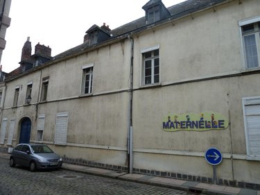 Immeuble a vendre Cambrai 59400 Nord 2500 m2  838400 euros