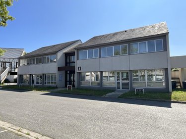 Fonds et murs commerciaux a vendre Ploemeur 56270 Morbihan 365 m2  882040 euros