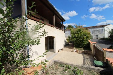 Maison a vendre Saintes 17100 Charente-Maritime 116 m2 5 pièces 241316 euros