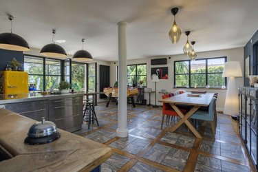 Maison a vendre Sauverny 01220 Ain 590 m2 8 pièces 1990000 euros