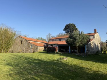 Maison a vendre Beaulieu-sous-la-Roche 85190 Vendée 252 m2  599400 euros