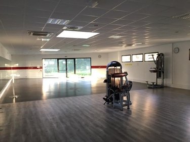 Fonds et murs commerciaux a vendre Sablé-sur-Sarthe 72300 Sarthe 900 m2  1040000 euros