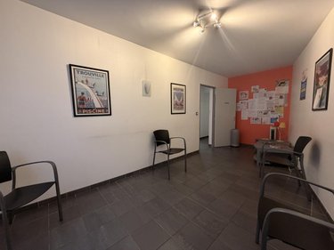 Fonds et murs commerciaux a vendre Amiens 80000 Somme 134 m2  351750 euros