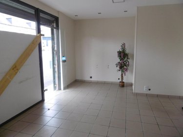 Fonds et murs commerciaux a vendre Bernières-le-Patry 14410 Calvados 168 m2  69550 euros