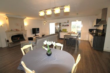 Maison a vendre Fontcouverte 17100 Charente-Maritime 188 m2 7 pièces 345000 euros