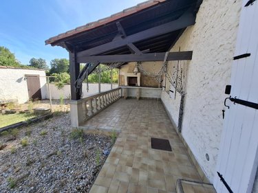 Maison a vendre Saintes 17100 Charente-Maritime 119 m2 4 pièces 215086 euros