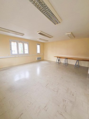 Immeuble a vendre Château-Gontier-sur-Mayenne 53200 Mayenne 226 m2  178100 euros