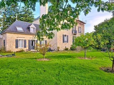 Maison a vendre Plouay 56240 Morbihan 241 m2 7 pièces 884000 euros