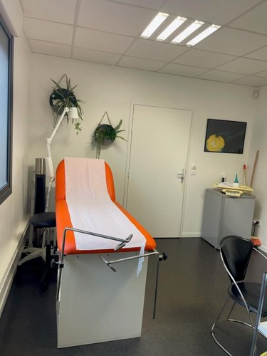 Fonds et murs commerciaux a vendre Amiens 80000 Somme 90 m2  210000 euros