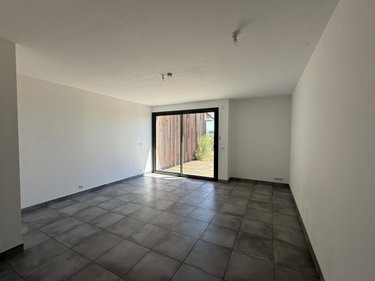 Location appartement Saint-Chély-d'Apcher 48200 Lozère 28 m2 1 pièce 360 euros