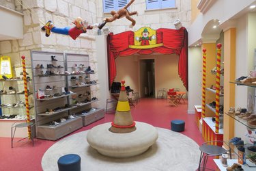 Immeuble a vendre Bourges 18000 Cher 310 m2  374400 euros