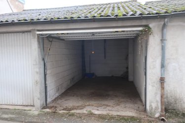 Garage et parking a vendre Bourges 18000 Cher 14 m2  19000 euros