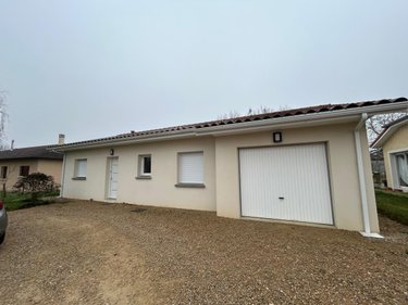 Location maison Mézériat 01660 Ain 83 m2 4 pièces 950 euros