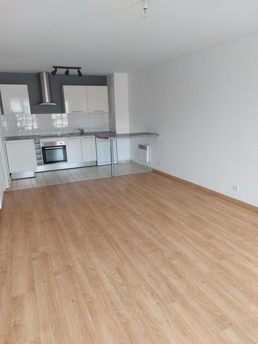 Location appartement Reims 51100 Marne 63 m2 3 pièces 780 euros