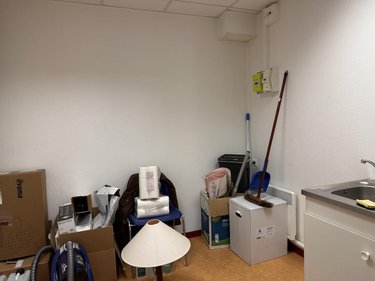 Fonds et murs commerciaux a vendre Séné 56860 Morbihan 104 m2  259000 euros