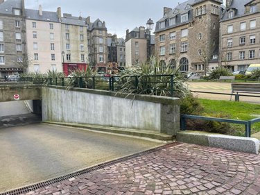 Location garage et parking Saint-Malo 35400 Ille-et-Vilaine 1 m2  185 euros