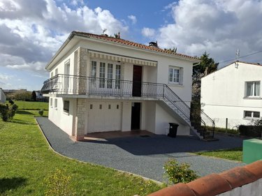 Maison a vendre Saintes 17100 Charente-Maritime 106 m2 5 pièces 218233 euros
