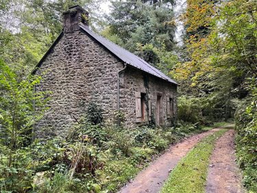 Maison a vendre Huelgoat 29690 Finistère 210 m2 7 pièces 399360 euros